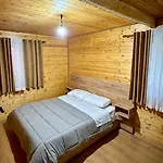 Bujtina Vellezerit Grrela Pensjonat