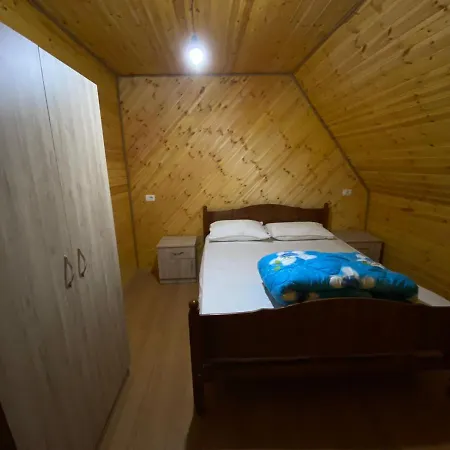 Konukevi Bujtina Vellezerit Grrela *