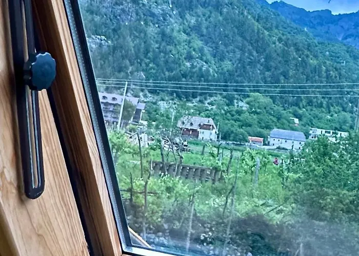 Bujtina Vellezerit Grrela 3*