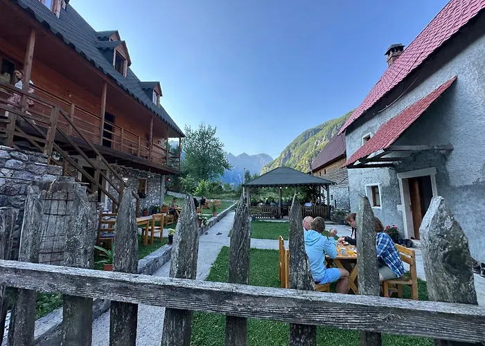 Bujtina Vellezerit Grrela 招待所