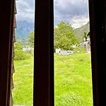 Bujtina Vellezerit Grrela Theth