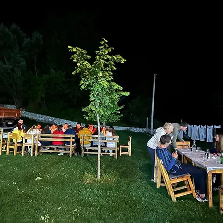 Bujtina Vellezerit Grrela Konukevi Theth