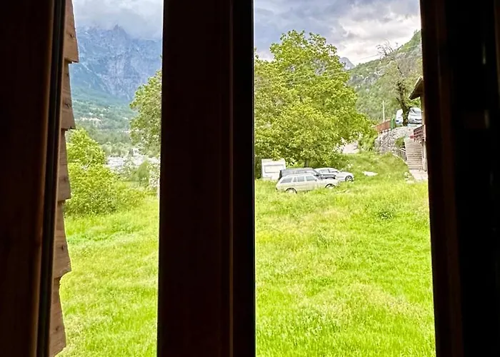 Bujtina Vellezerit Grrela Theth